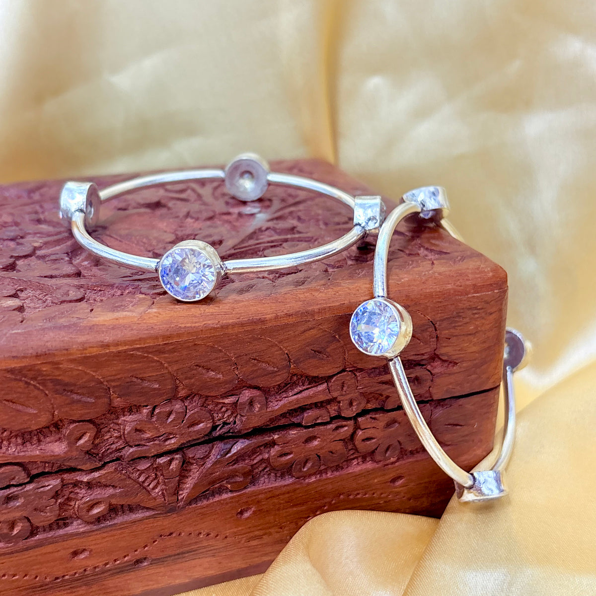 Cubic Zirconia Shine Silver Bangle
