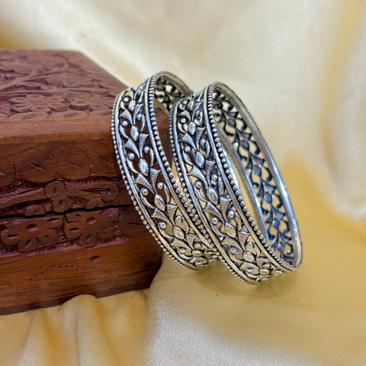 925 Silver Petals Oxidized Silver Bangle