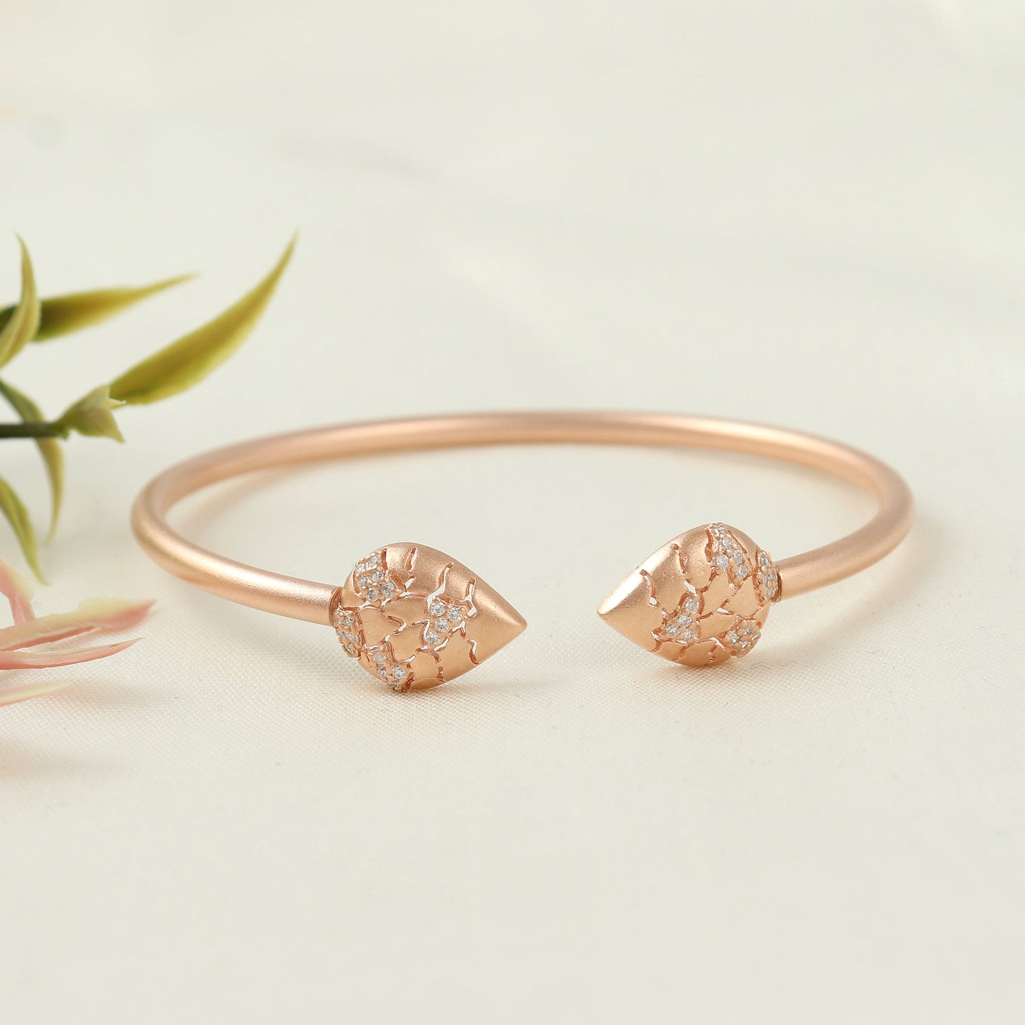 Silvere Blush Silver Kada