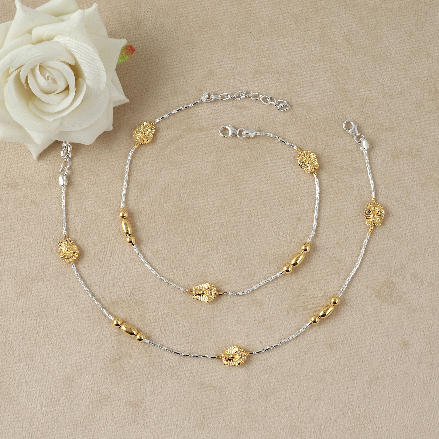 Golden Ripple Charm Silver Anklet