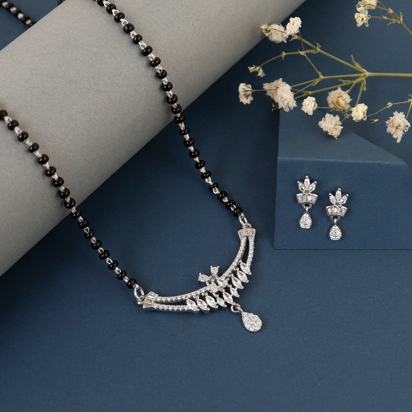 Elegant 925 Silver Asymmetric V-Shape Mangalsutra