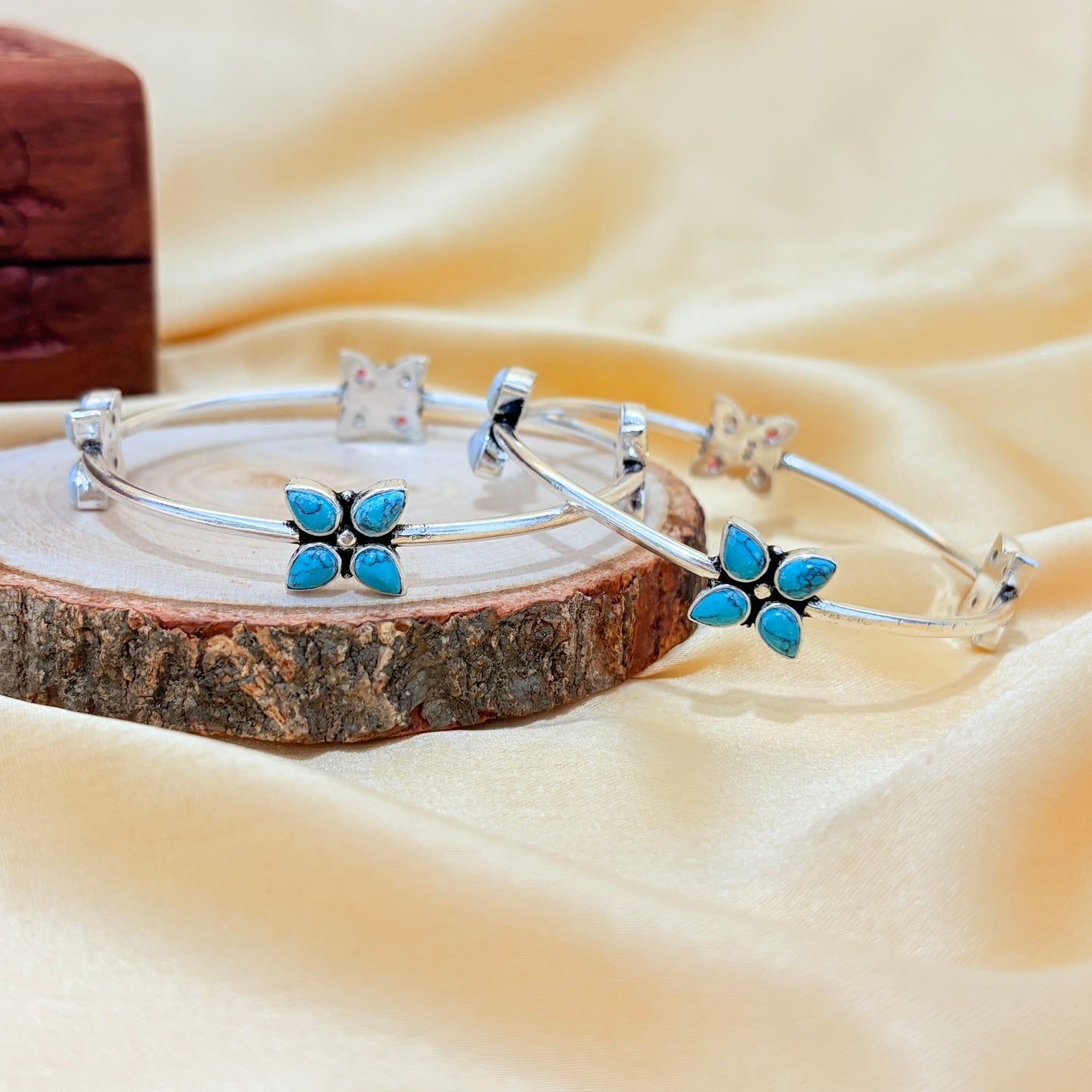 Turquoise Blossom Pure Silver Everyday Bangle