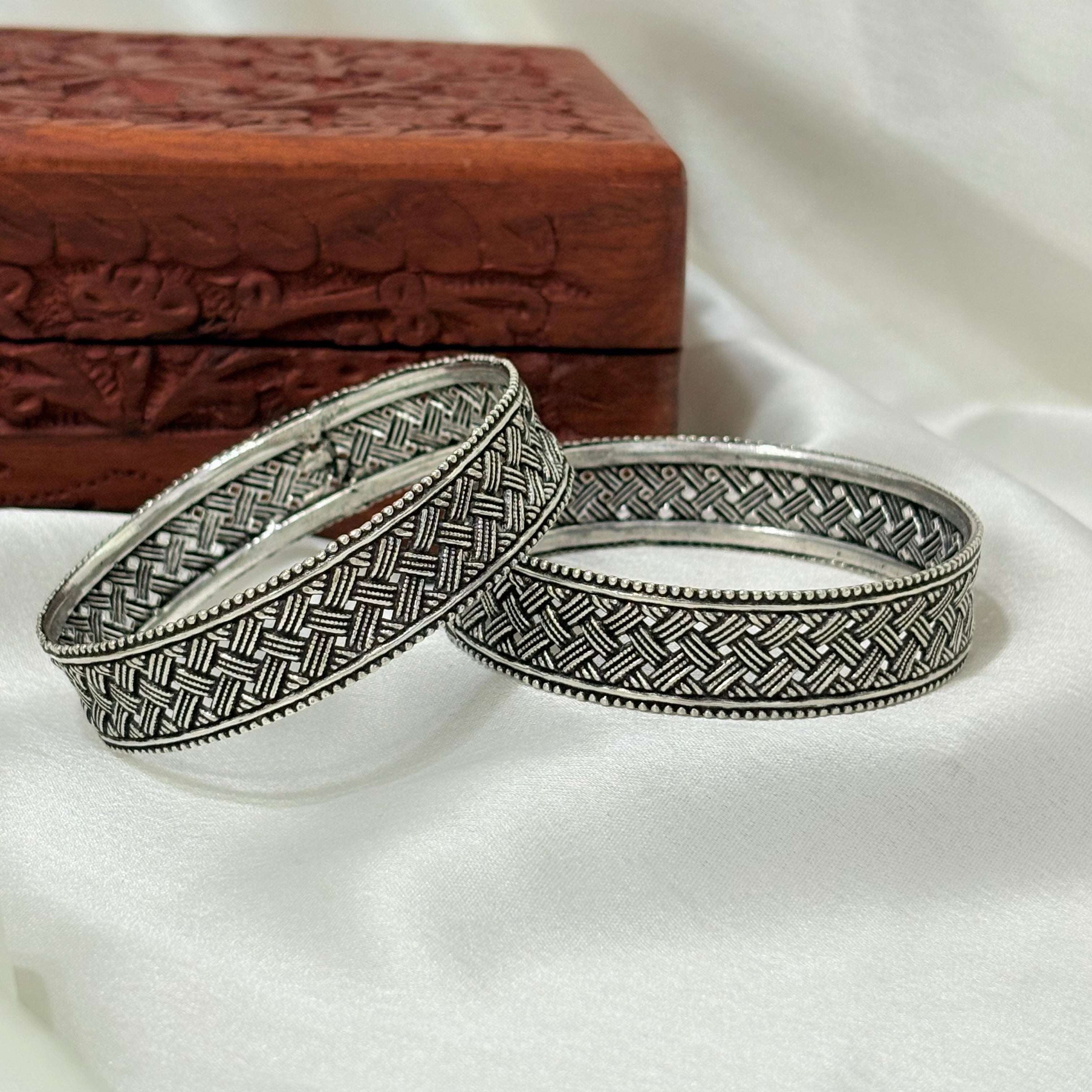 Zehra Heritage Silver Bangle