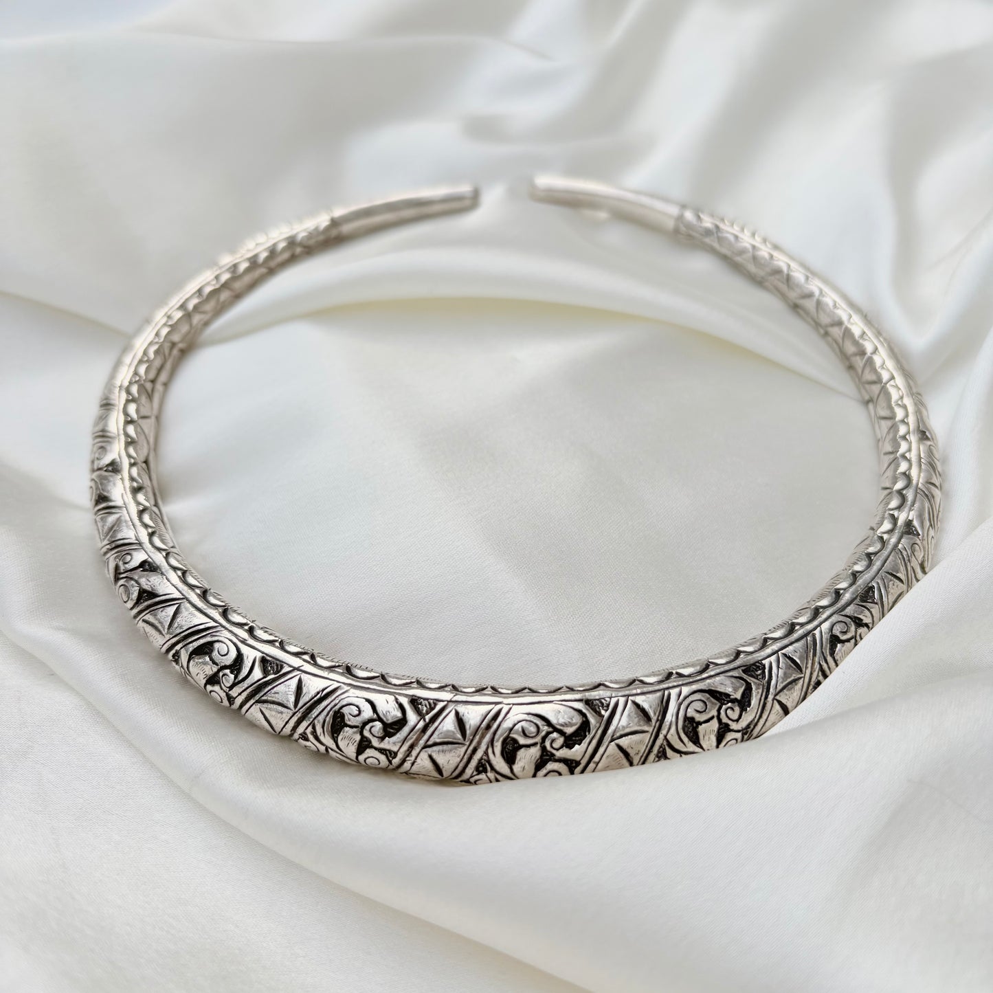 Traditional Tribal Medallion Silver Hasli Choker