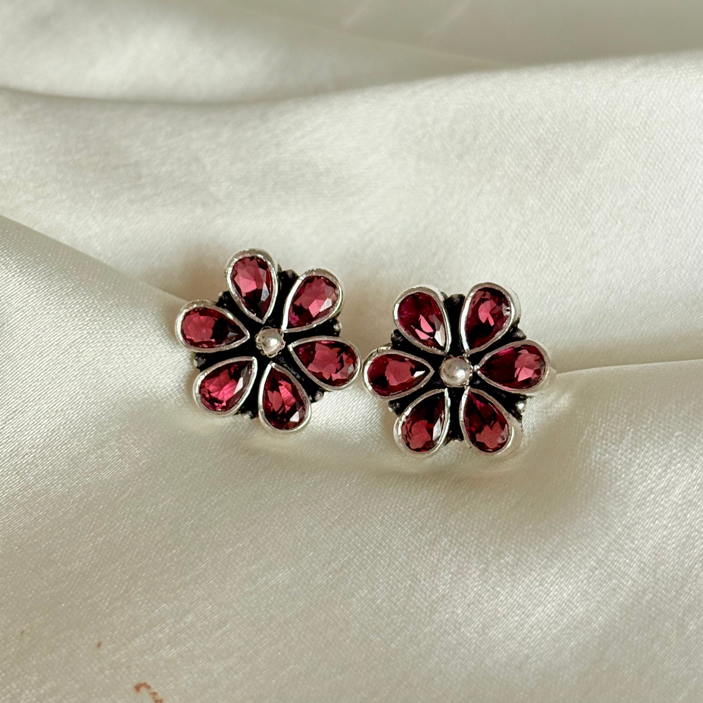 Blossom Shine Silver Earring