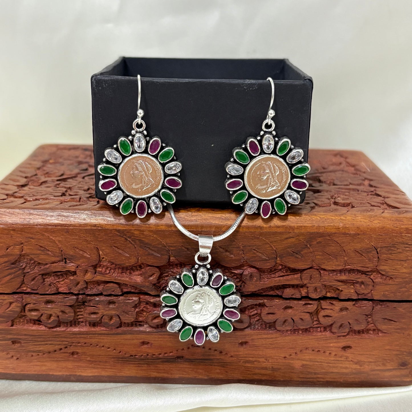 Silver Coin Oval Multicolor Silver Pendant Set