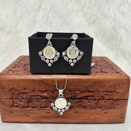 Heritage Spark Drop Silver Necklace Set