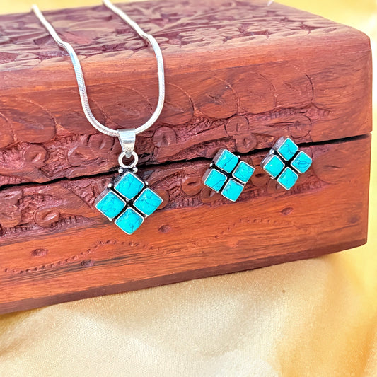 Turquoise Silver Pendant Earring Set