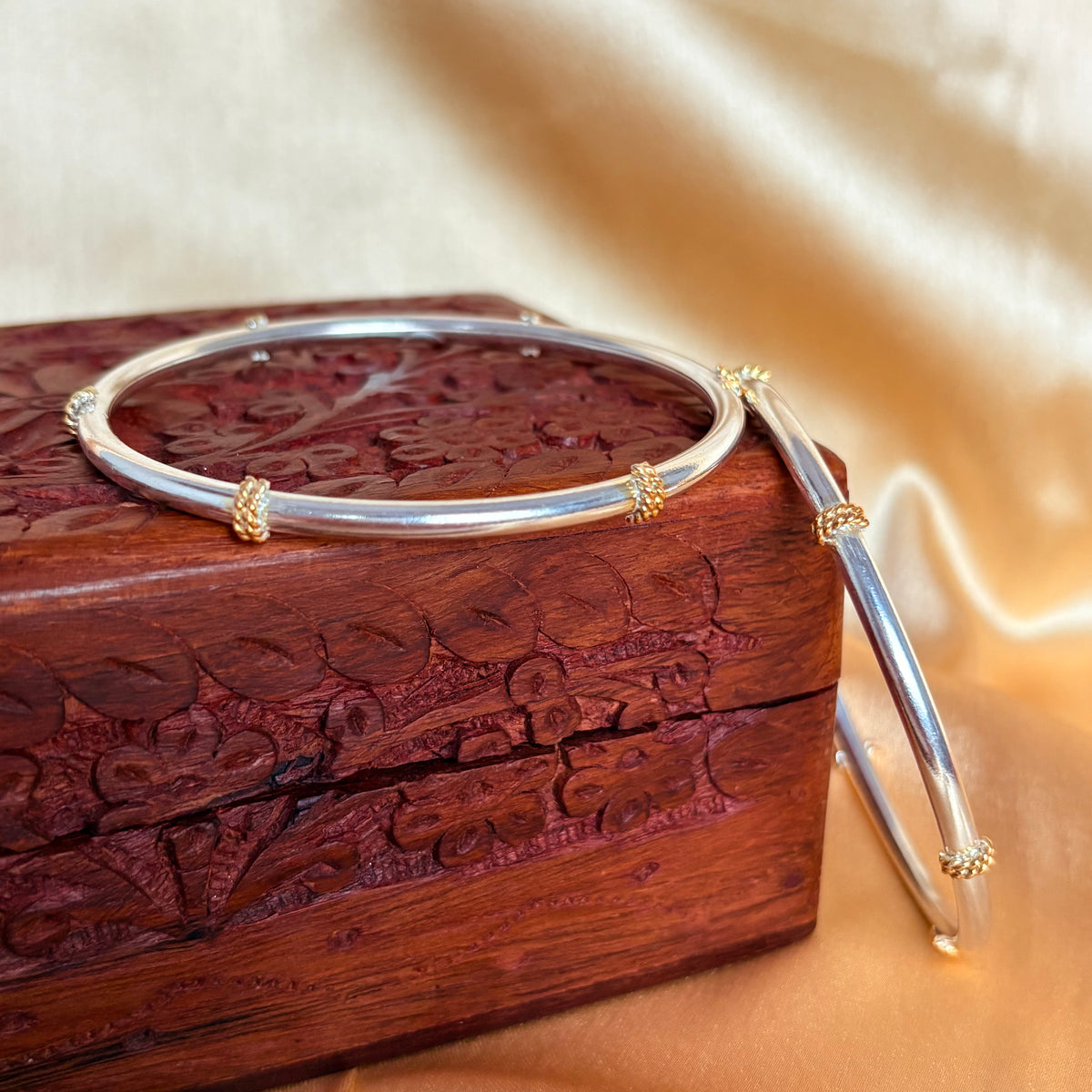 Sona-Rupa Scales Silver Kada