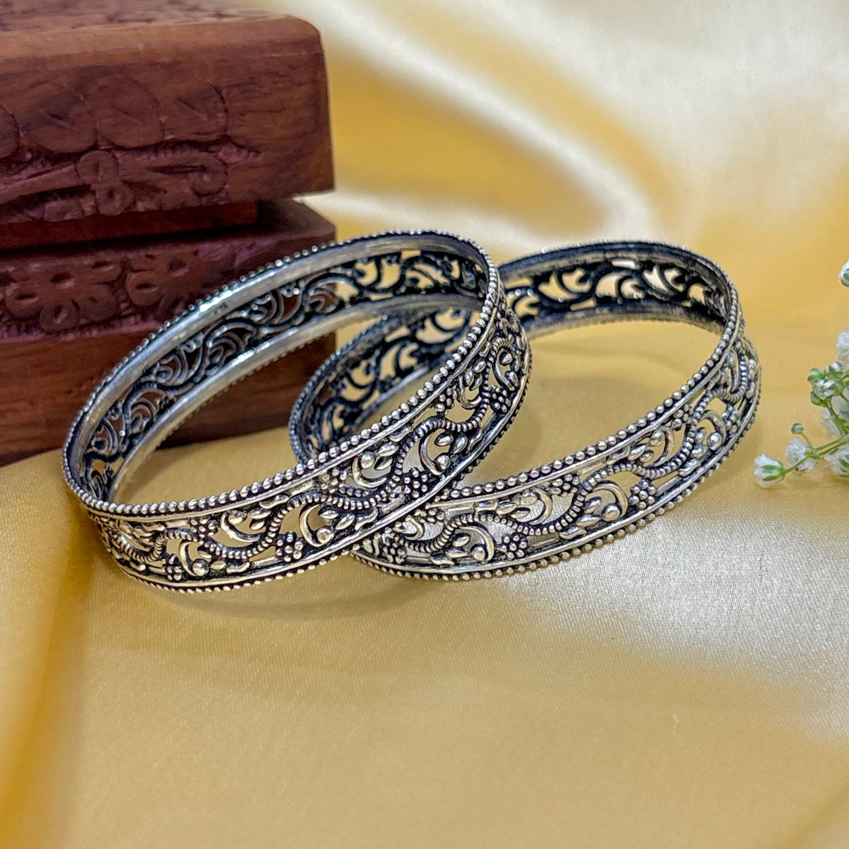 Paisley Heritage Plain Oxidized Silver Bangle