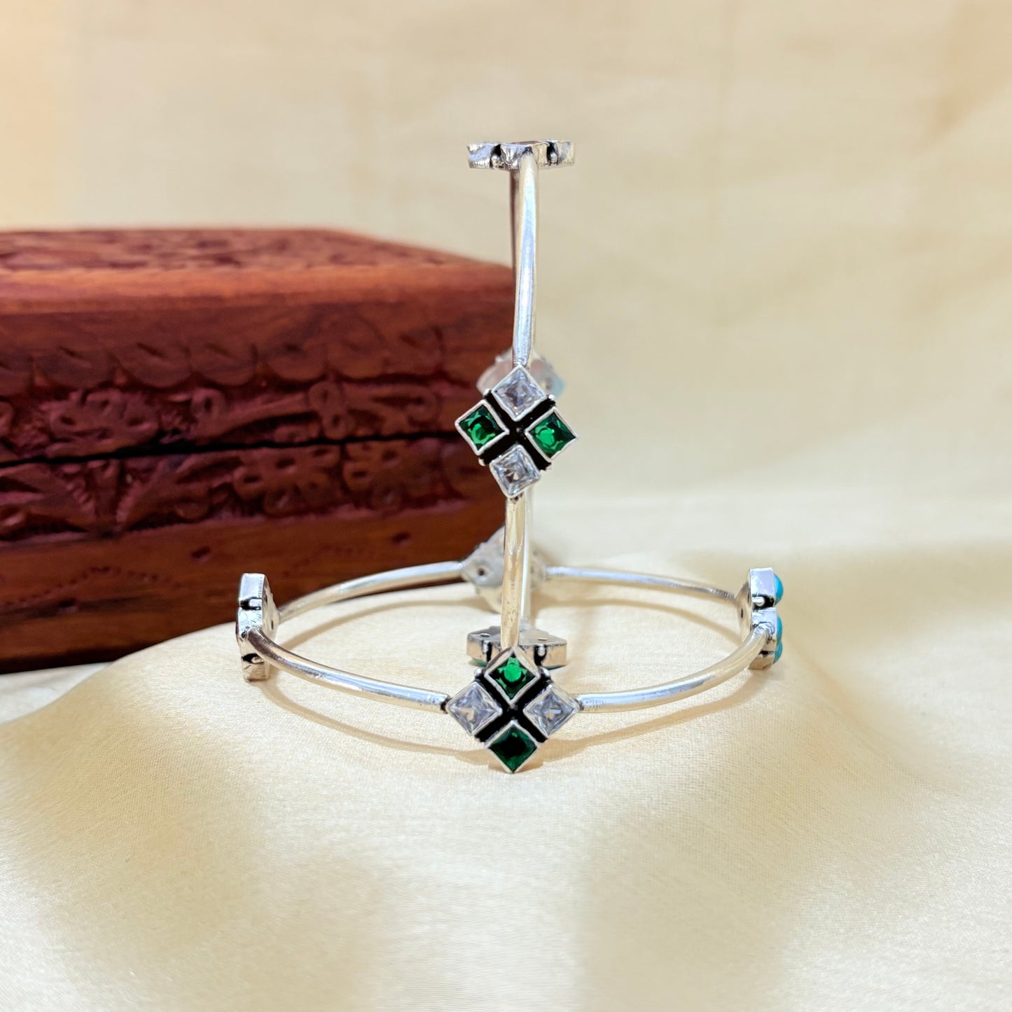 Handcrafted Emerald CZ Choki Silver Bangle