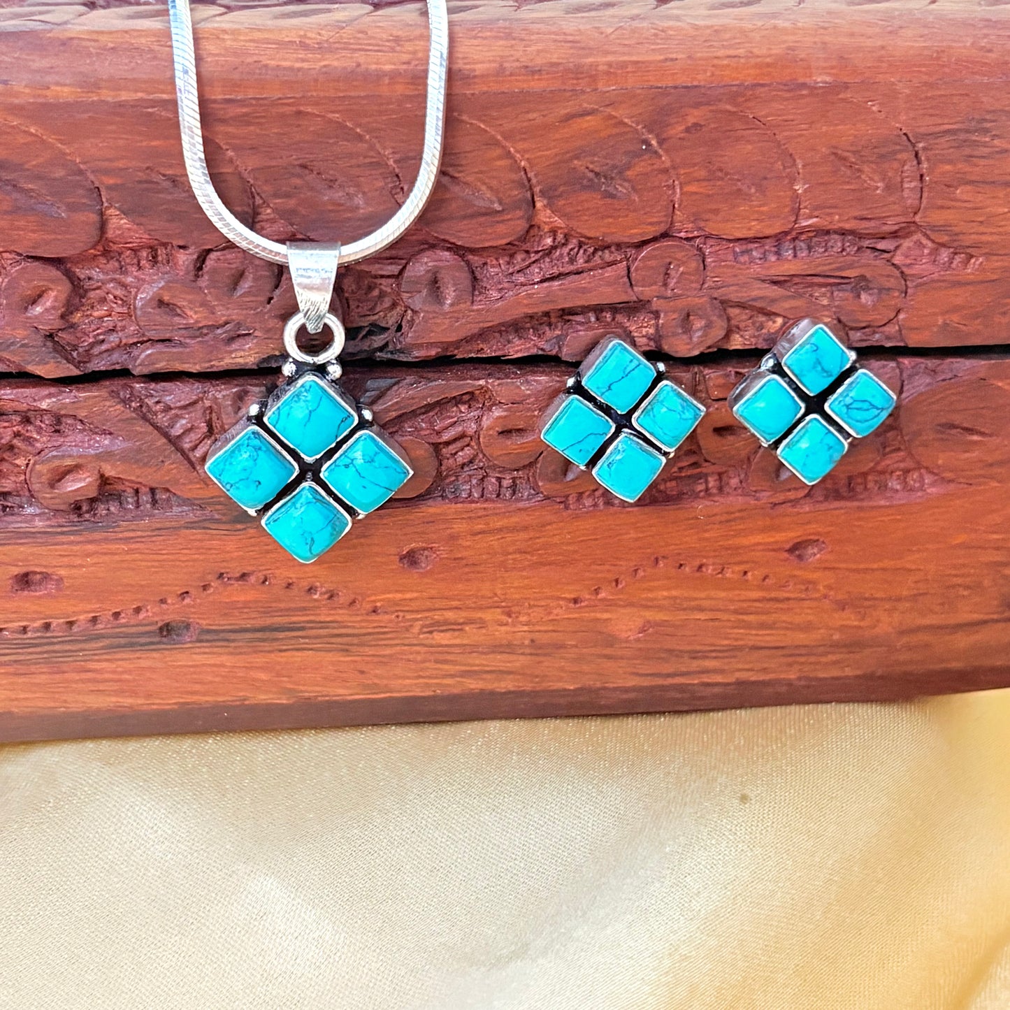 Turquoise Silver Pendant Earring Set