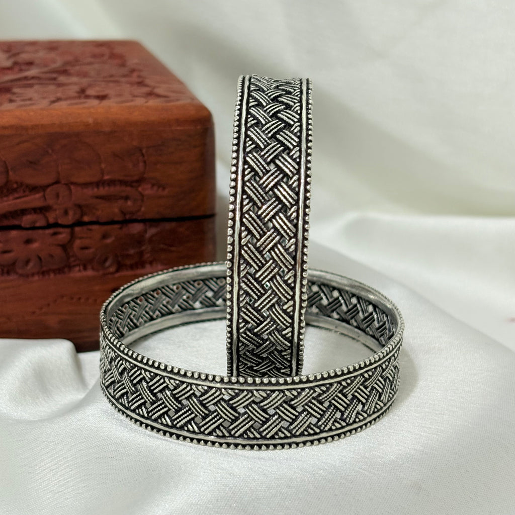 Zehra Heritage Silver Bangle