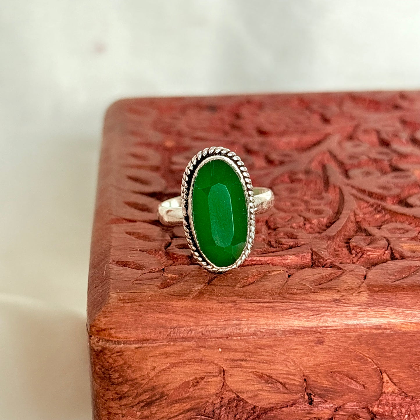 Wire Work Emerald Look Silver Ring