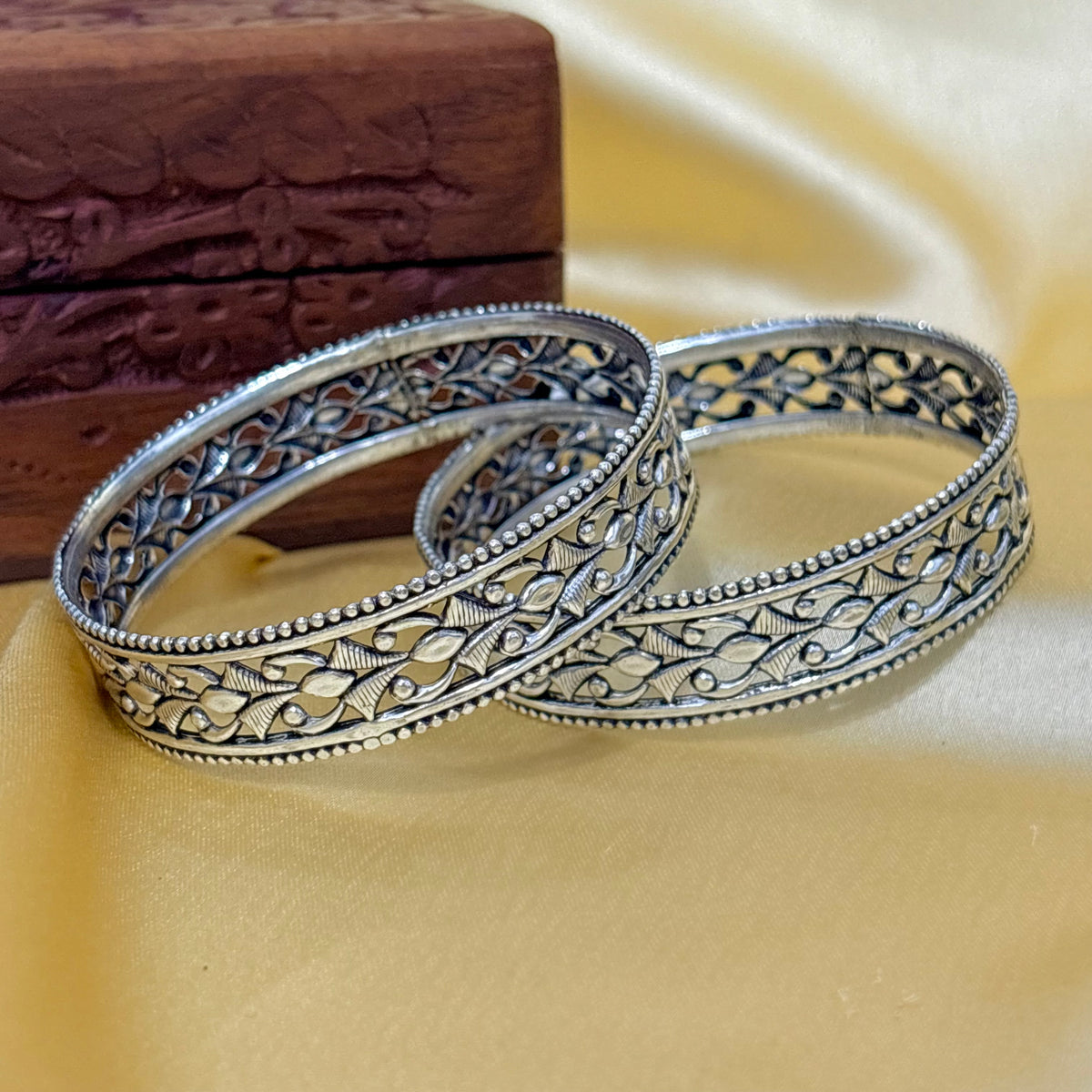 925 Silver Petals Oxidized Silver Bangle