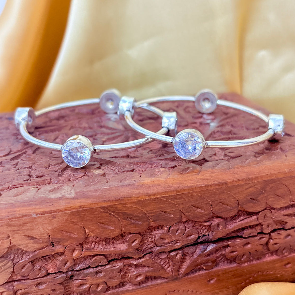 Cubic Zirconia  Shine Silver Bangle