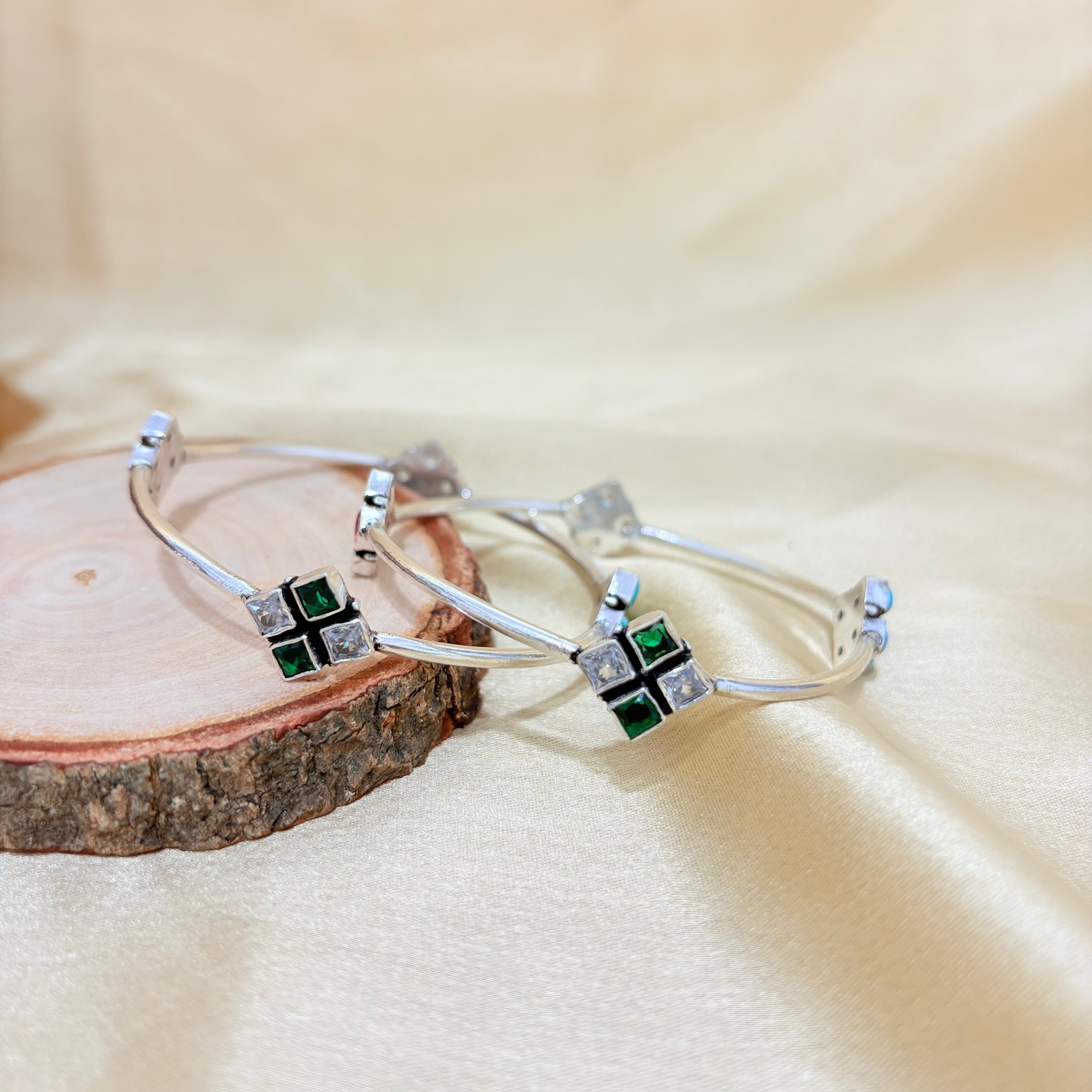Handcrafted Emerald CZ Choki Silver Bangle