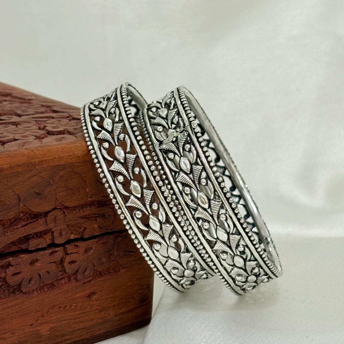 925 Silver Petals Oxidized Silver Bangle