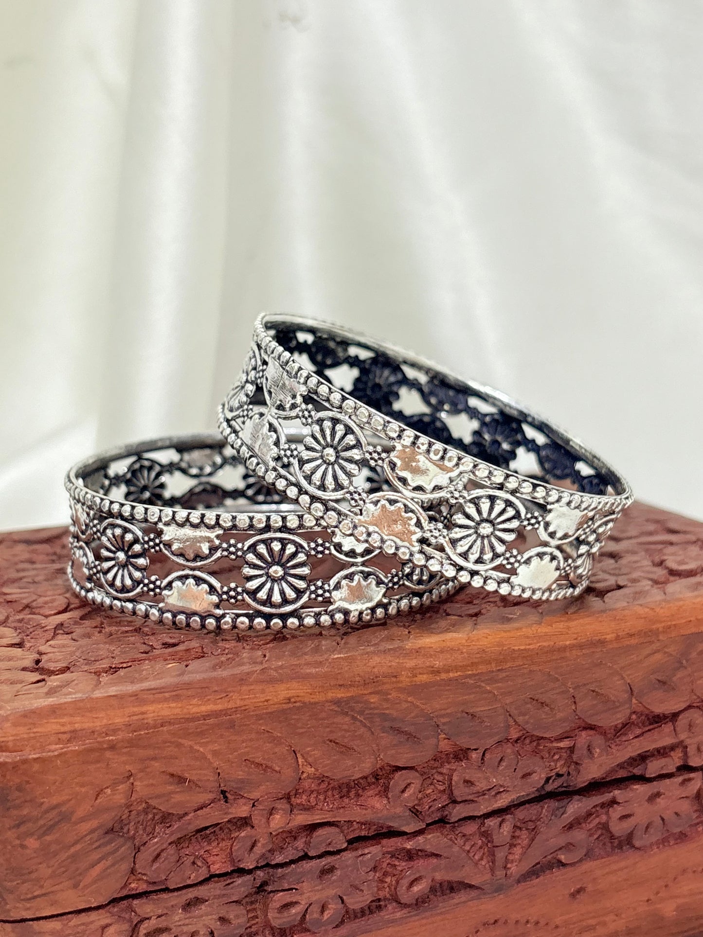 Sunflower Royal Traditional Silver Bangle