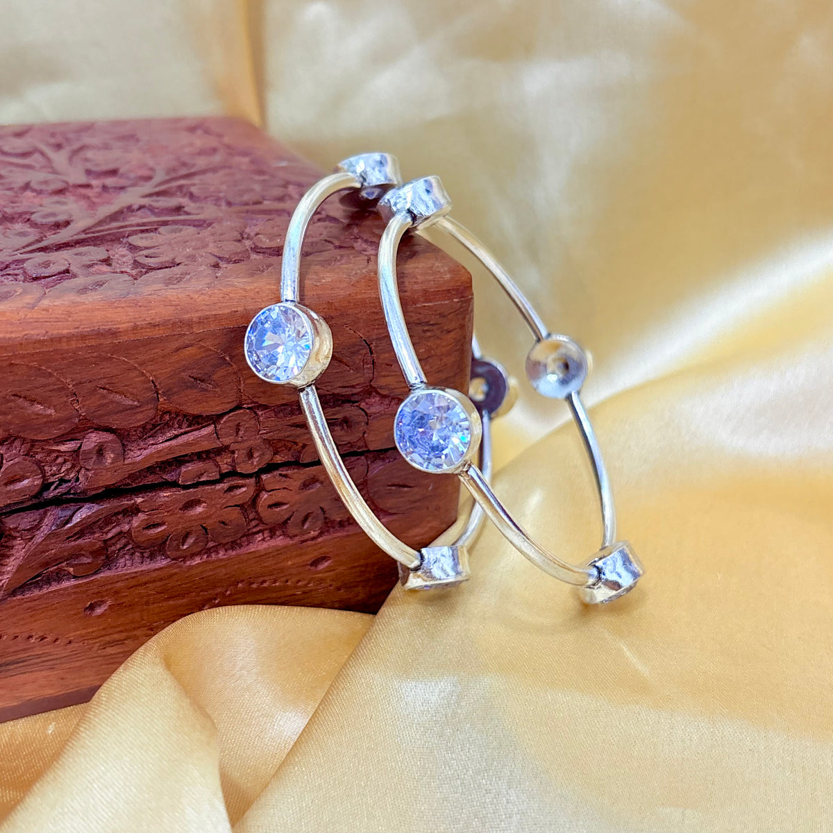 Cubic Zirconia  Shine Silver Bangle