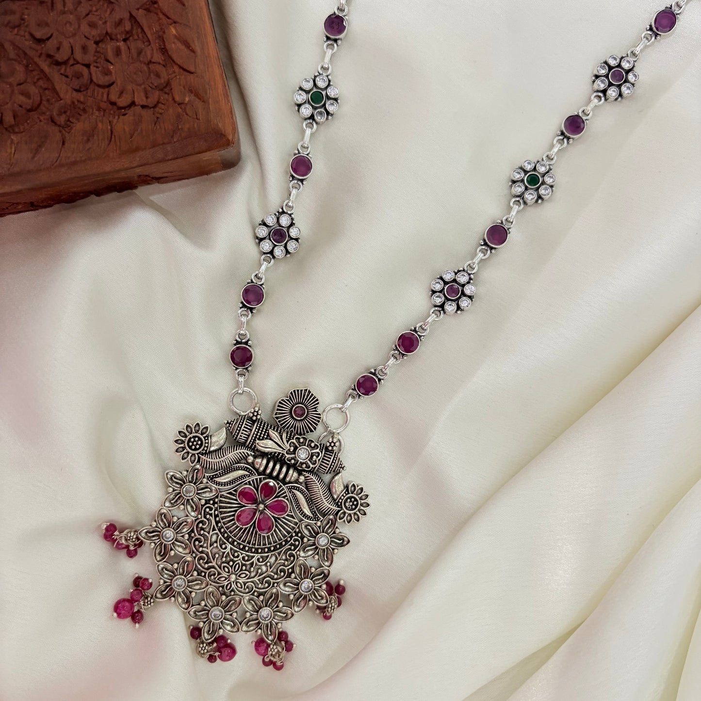 Rani Padmavati Jharokha Silver Necklace For Festivals