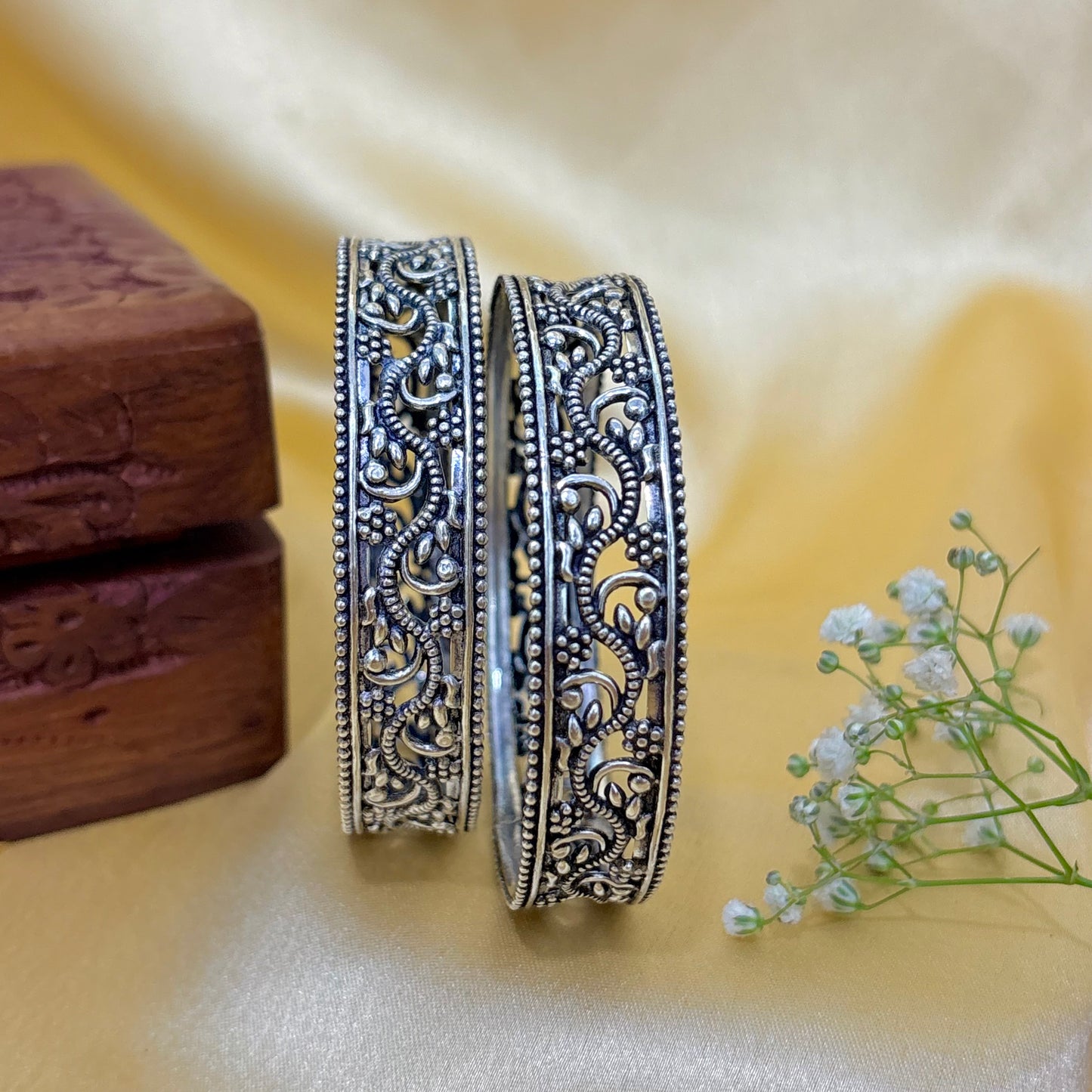 Paisley Heritage Plain Oxidized Silver Bangle