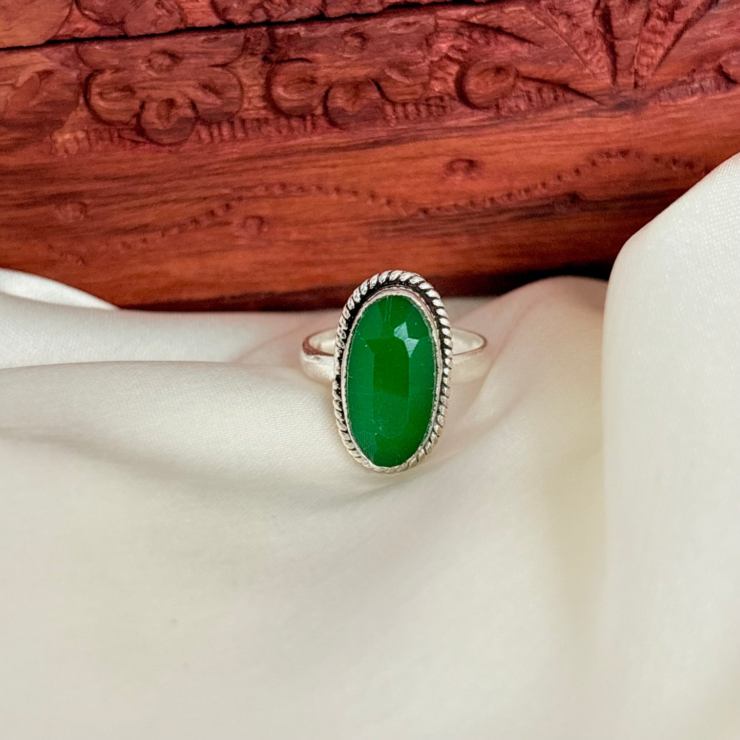 Wire Work Emerald Look Silver Ring