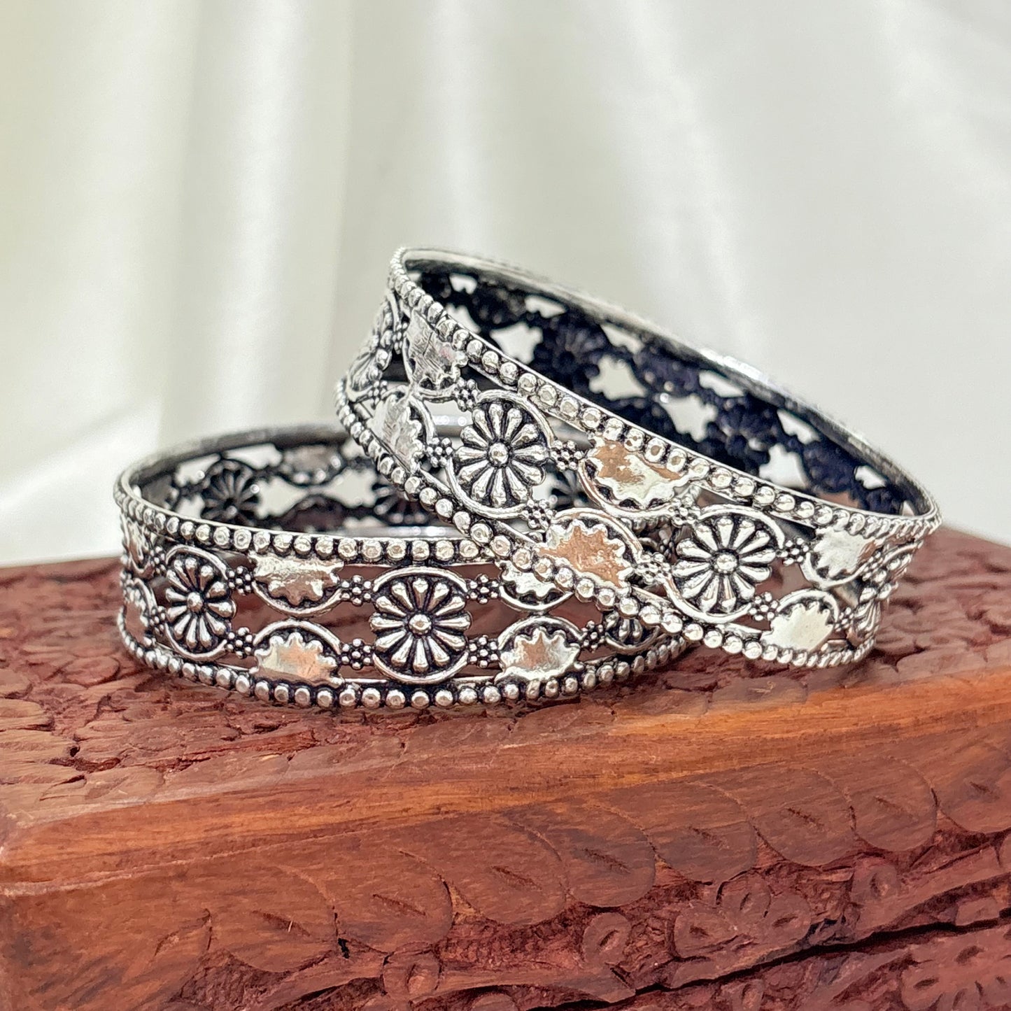 Sunflower Royal Traditional Silver Bangle