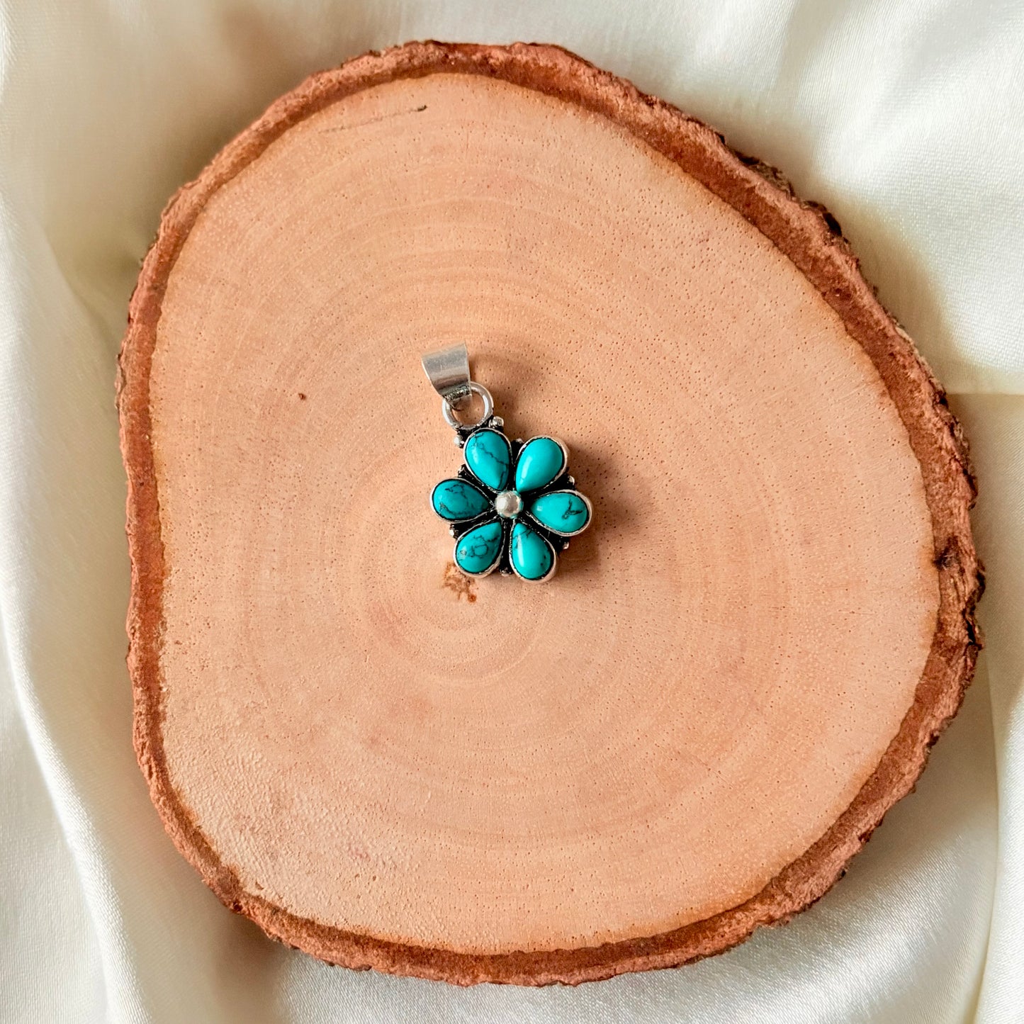 Turquoise Blossom Shine Silver Pendant