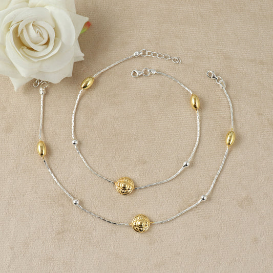 Elegant Bloom Silver Chain Anklet