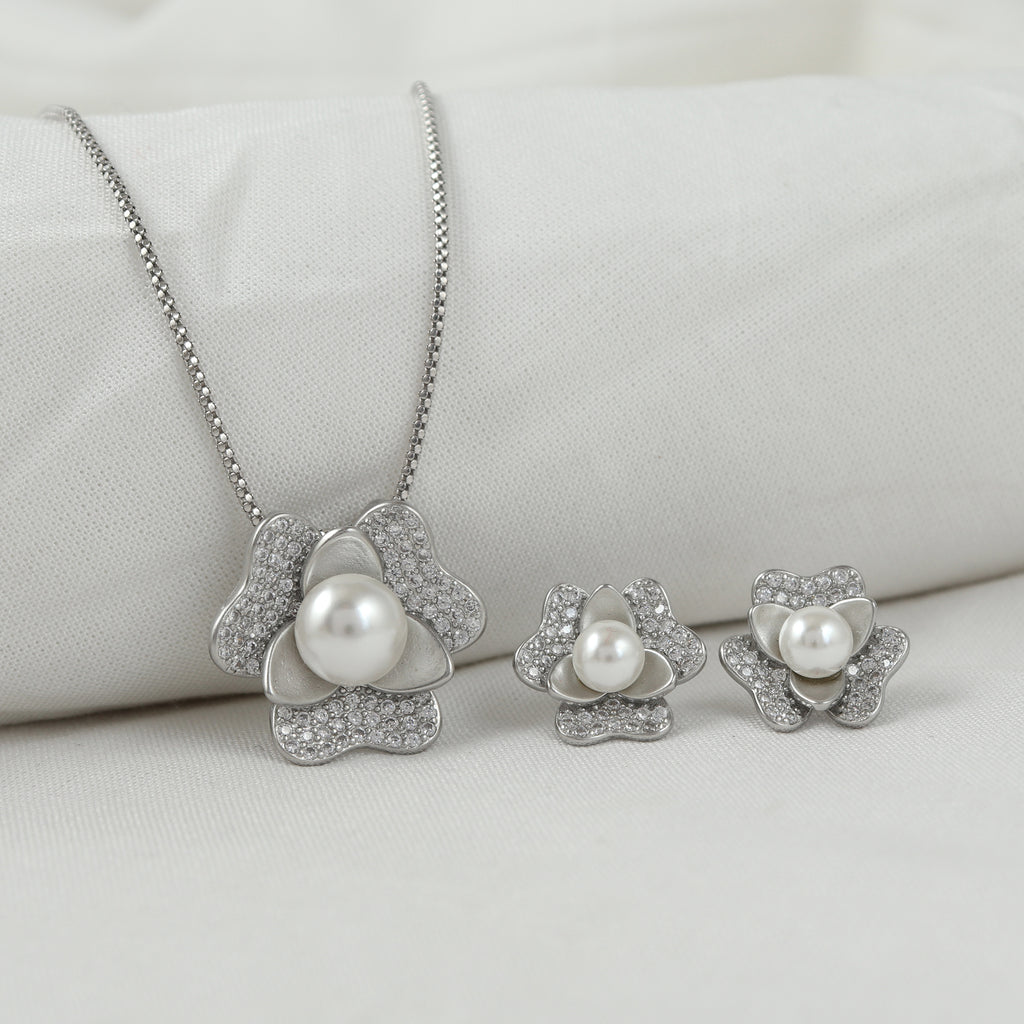 Pearl Blossom Silver Pendant Set