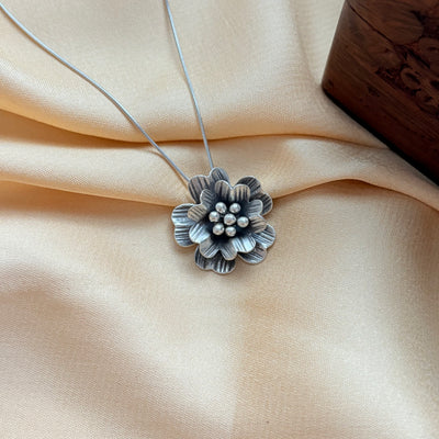 Blooming Grace Silver Pendant