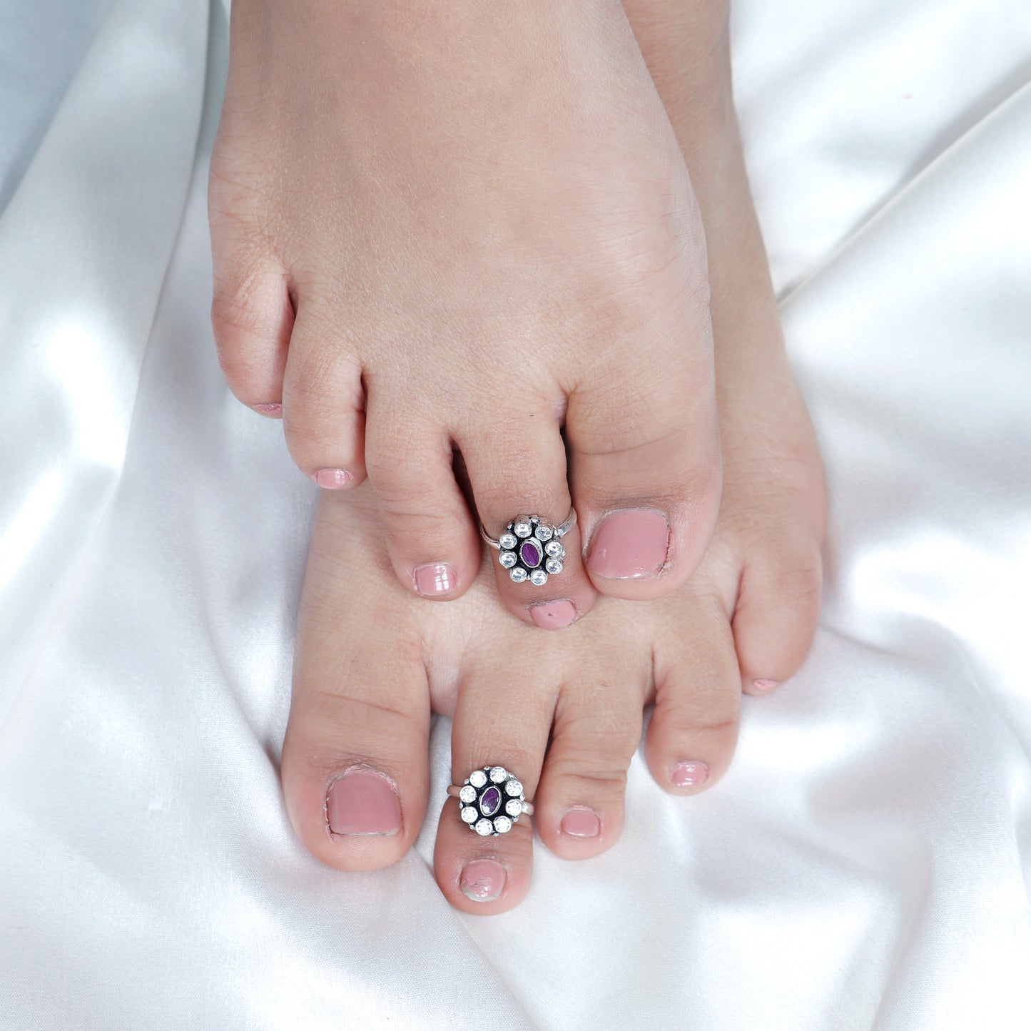 Oval Stone Flower Silver Toe Ring