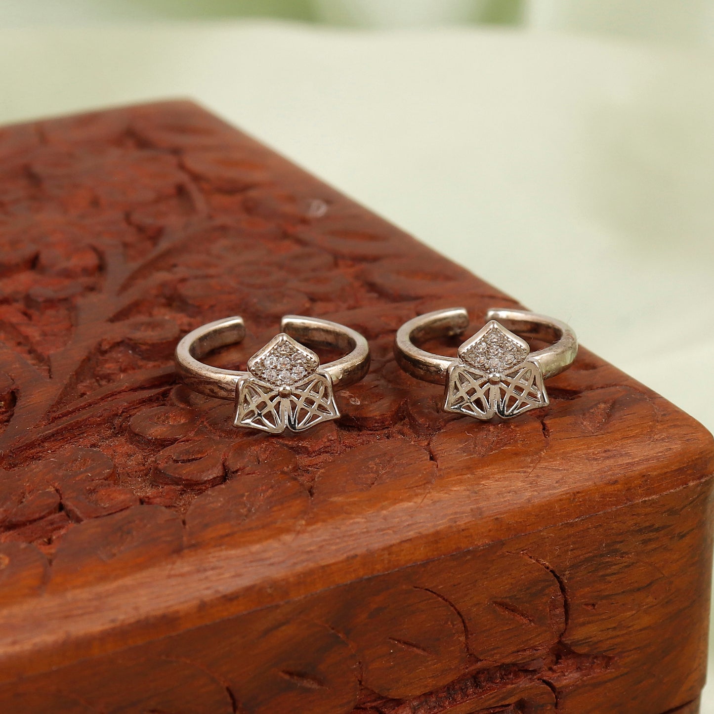 Lotus Bud Silver Toering