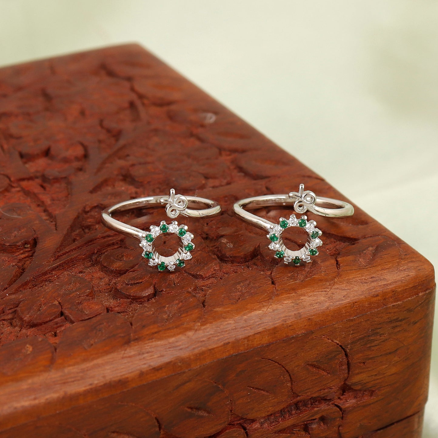 Bow Round Silver Toering