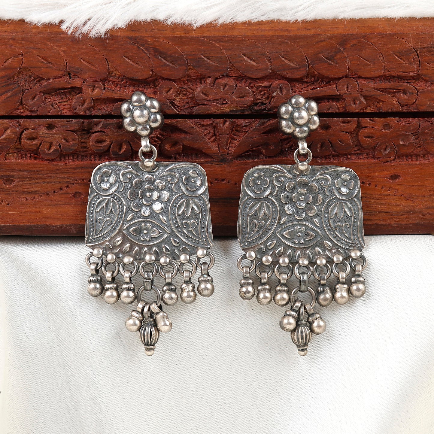 Noor Mahal Oxidized Silver Chaand Earrings