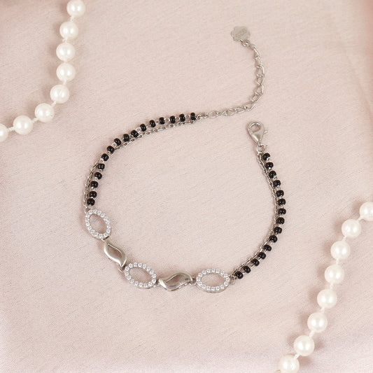 Silver Geometric Multi-Link Hand Mangalsutra