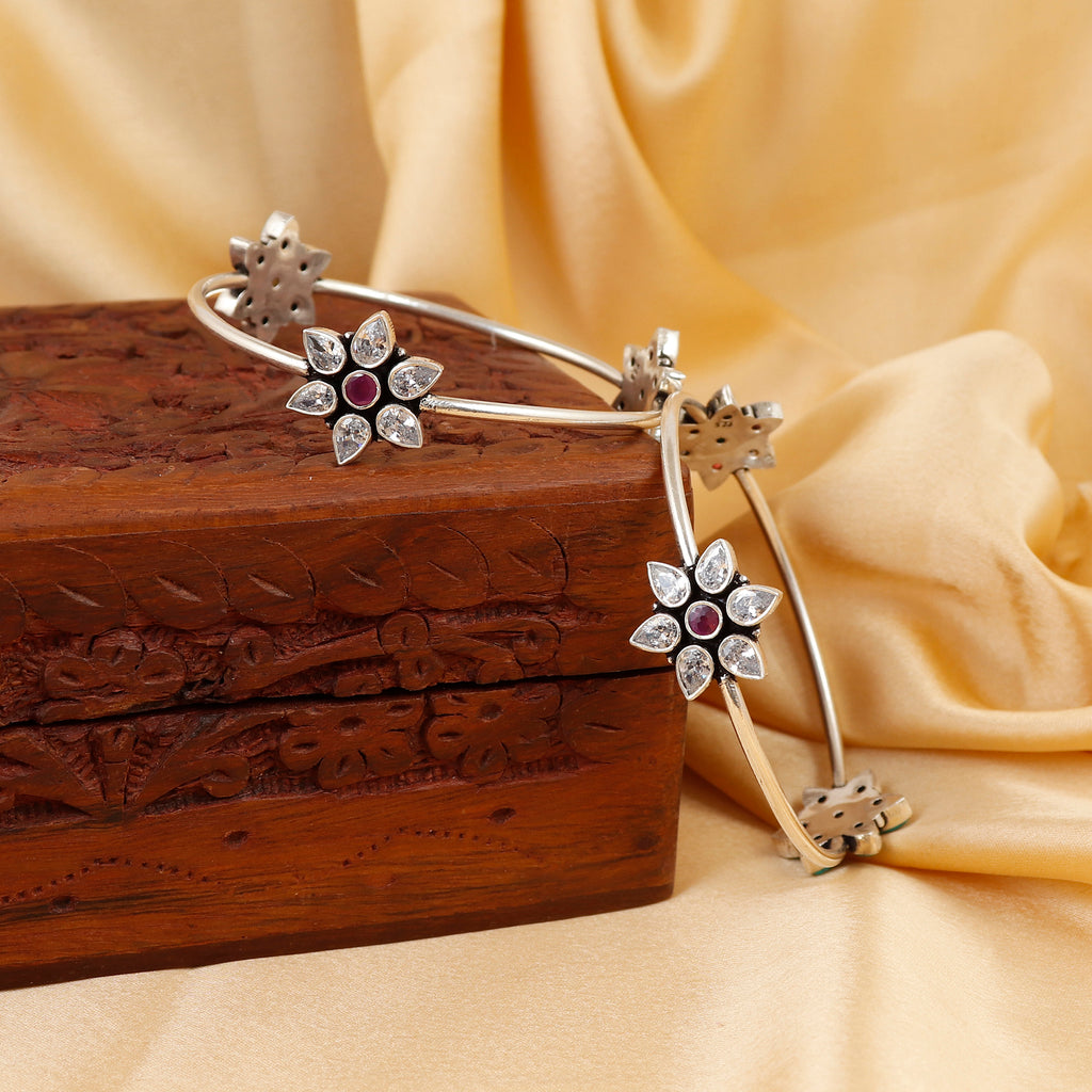 925 Silver Cubic Zirconia Floral Everyday Bangle