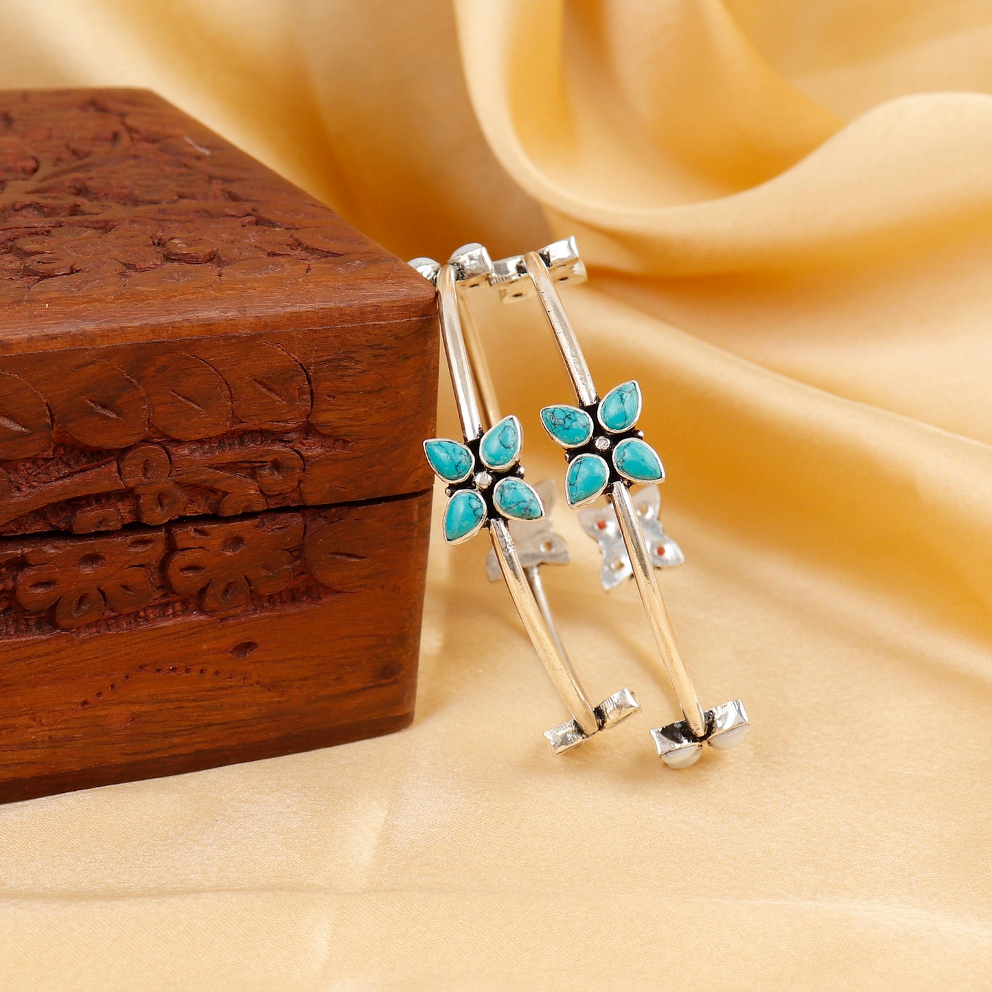 Turquoise Blossom Pure Silver Everyday Bangle