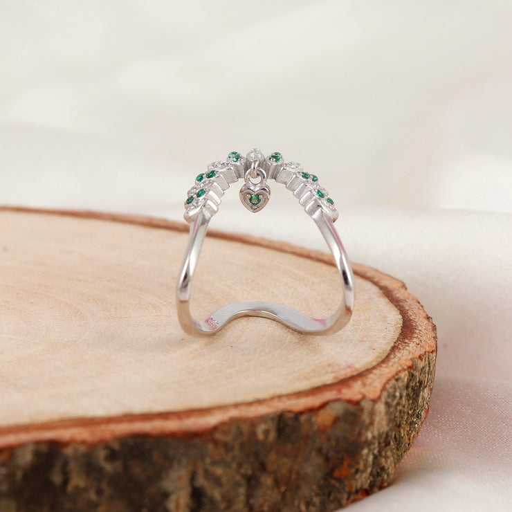 Sparkle Emerald Silver Vanky Ring