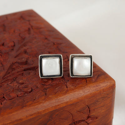 Ocean Pearl Glow Silver Earring