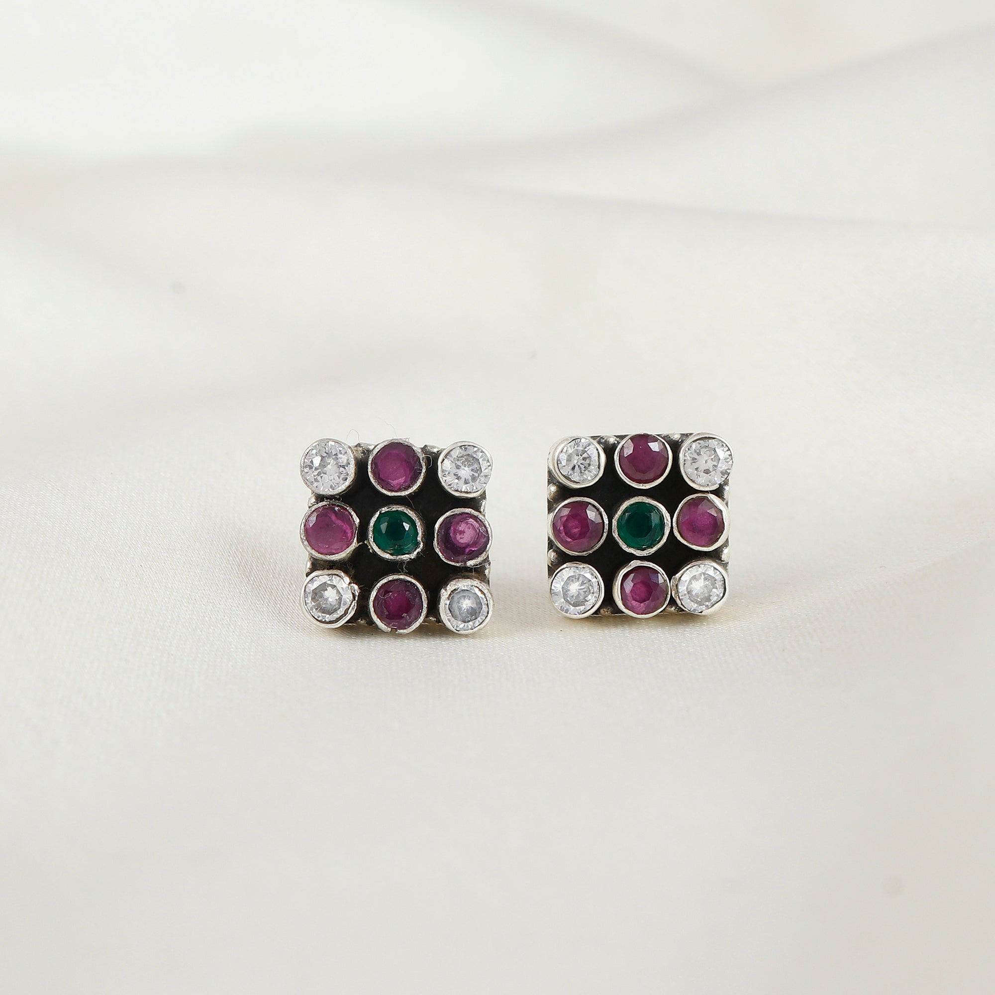 Nova Shine Silver Stud