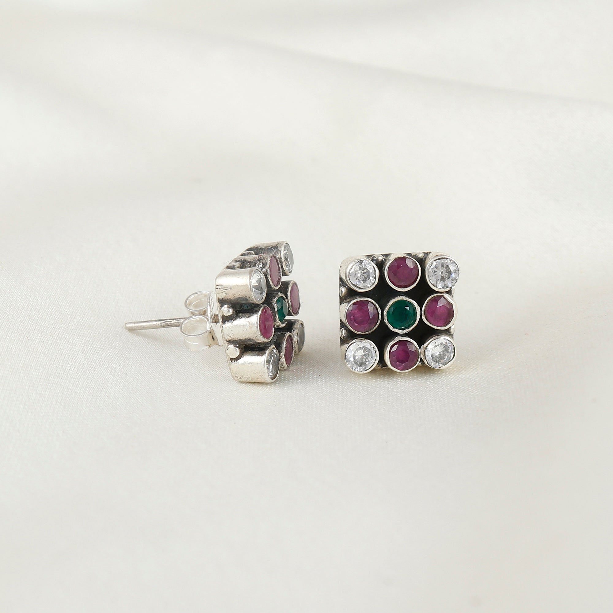 Nova Shine Silver Stud