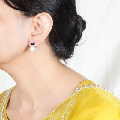 Silver Pearl Mirage Earring