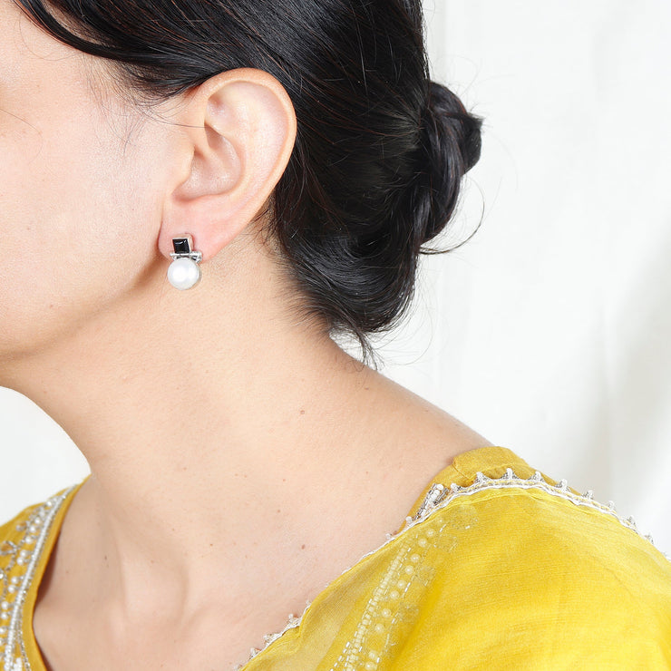 Silver Pearl Mirage Earring