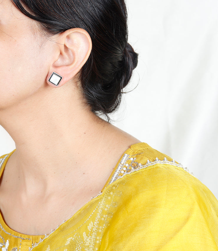 Ocean Pearl Glow Silver Earring