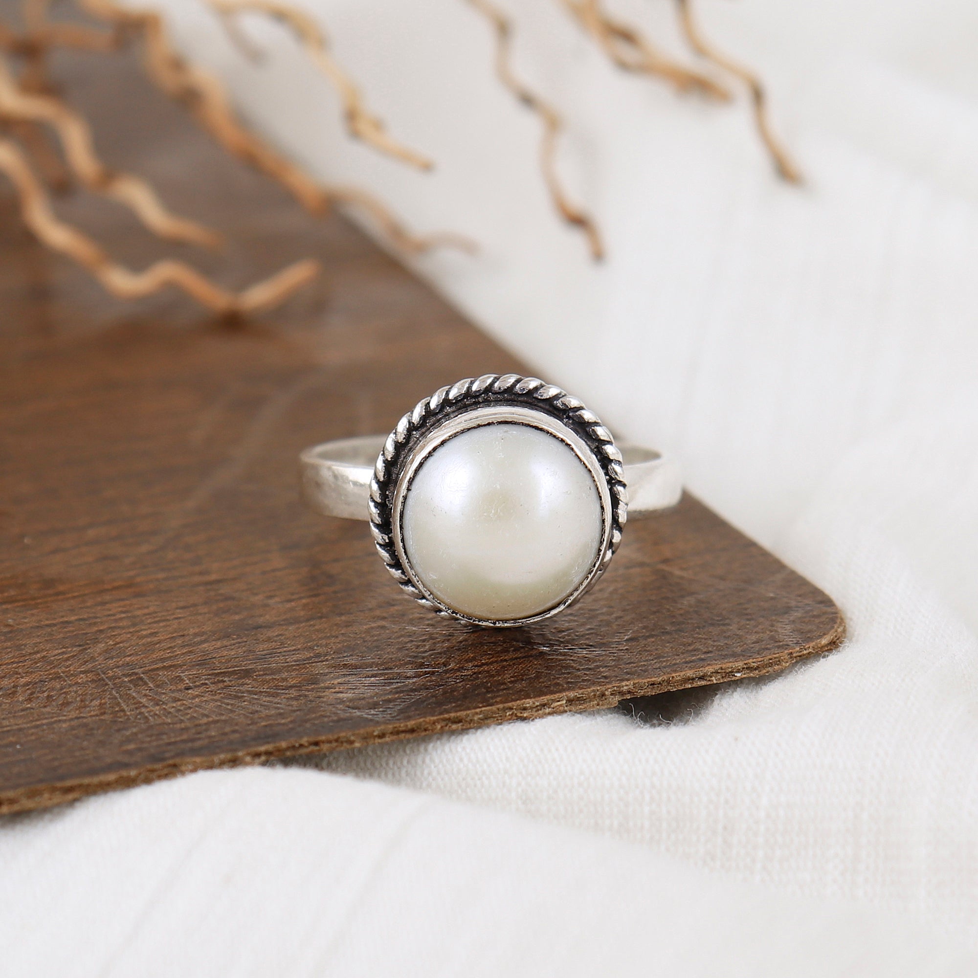 Jadau Fresh Water Pearl Silver Ring