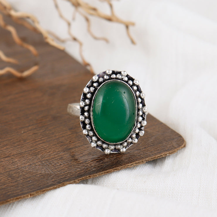 Jadau Bold Oval Stone Ring