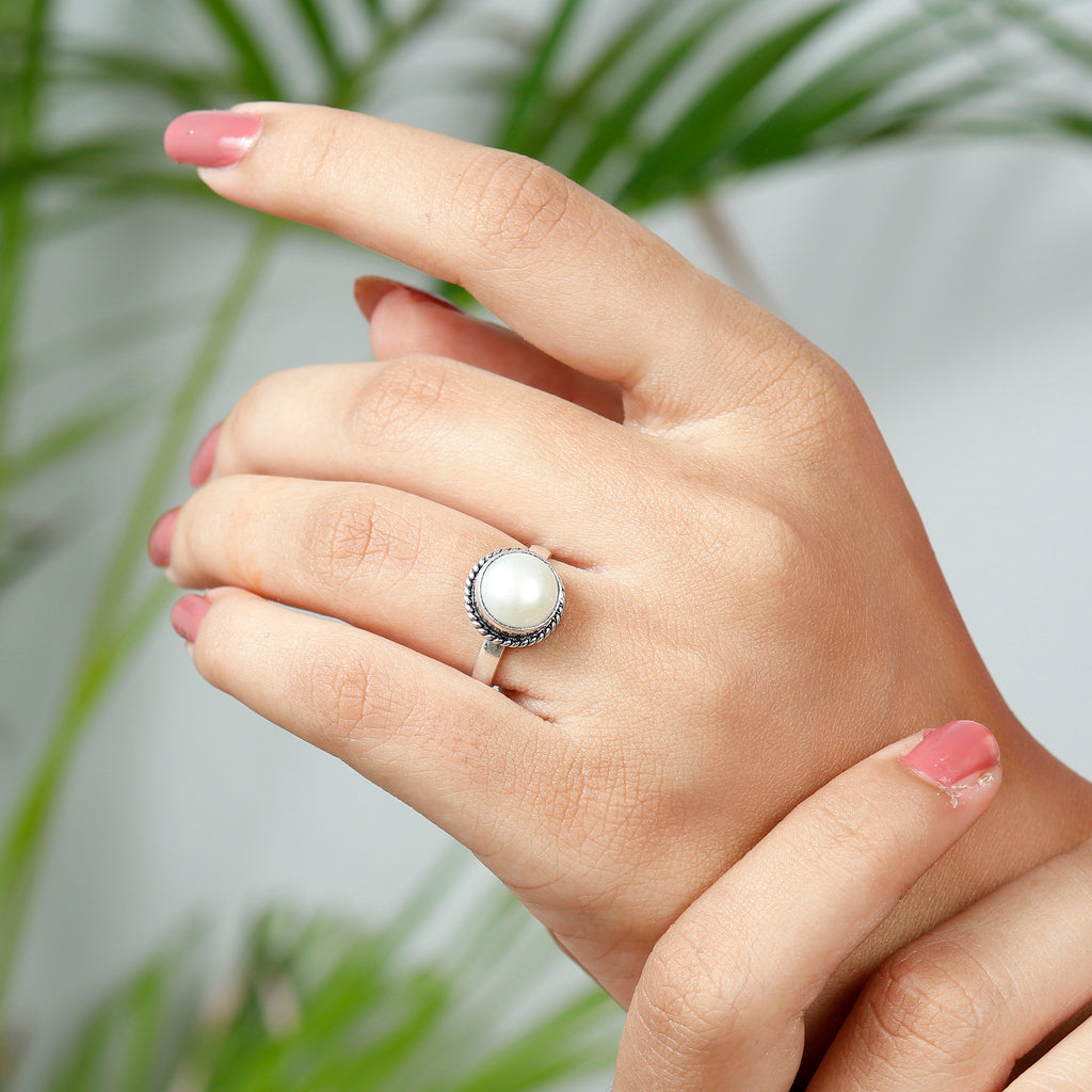 Jadau Fresh Water Pearl Silver Ring