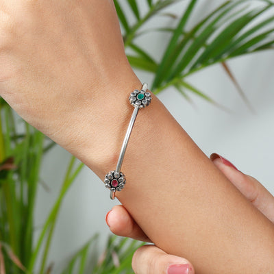 Oval gemstone Blooming Flower Bangle